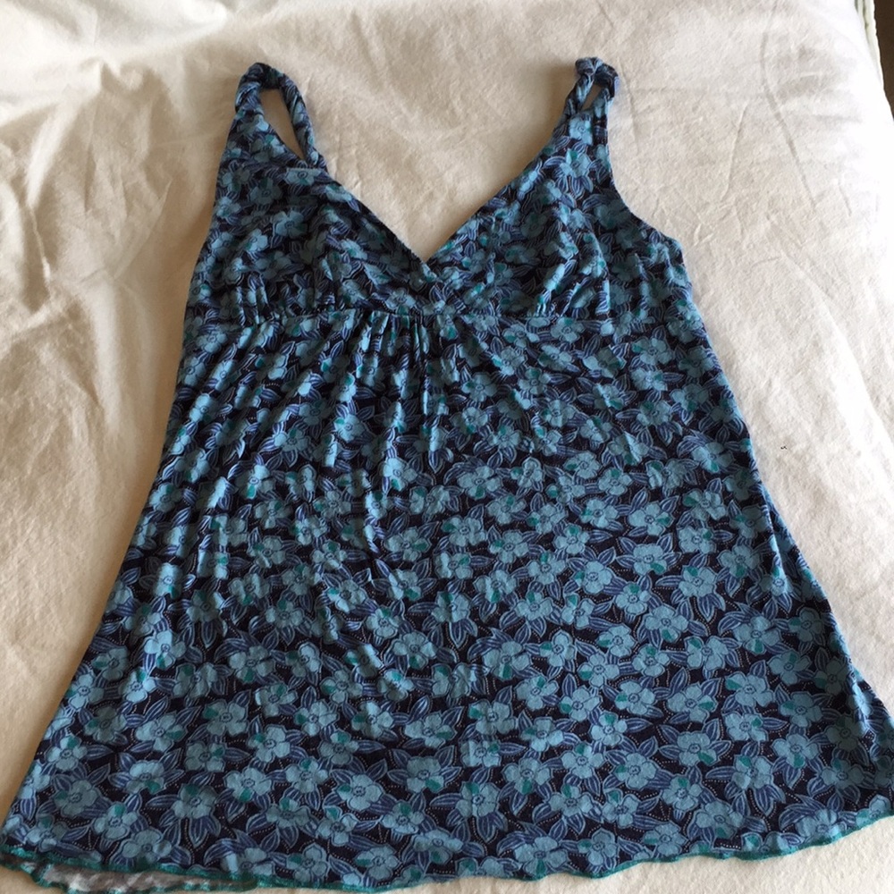 Flirty floral tank top